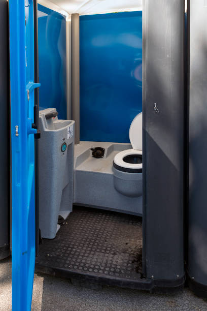 Portable bathroom rental in Rainbow City, AL